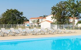 Lagrange Vacances Le Village De La Mer  3*